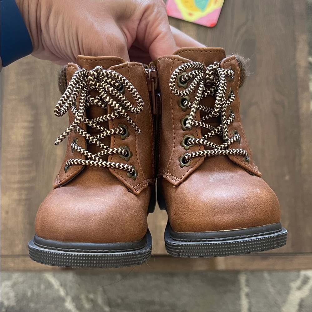 Brown toddler size 5 Boots with Laces- excellent condition